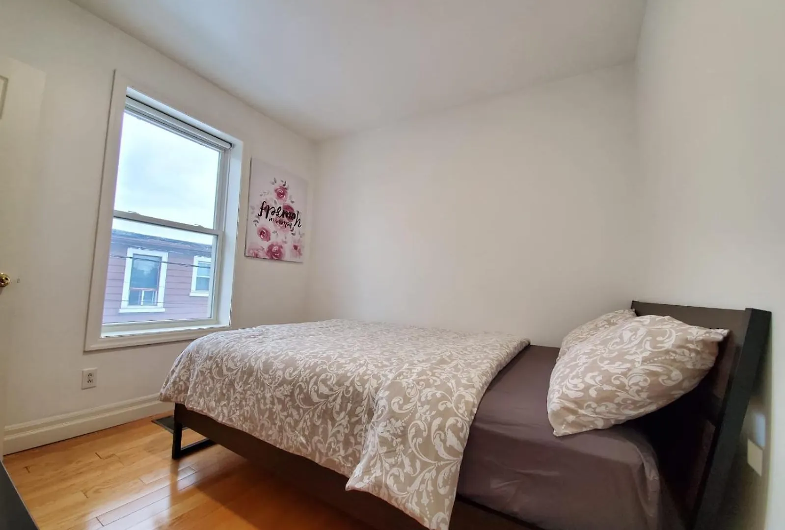 Mins Walk To Trinity Bellwood Park From Your Apartment Downtown Toronto Canada