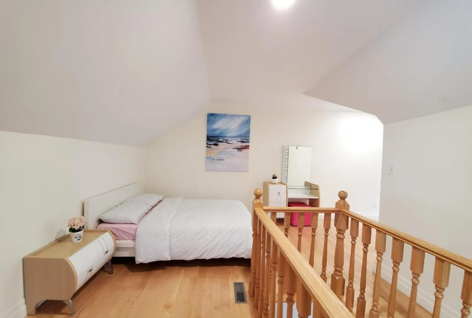 Mins Walk To Trinity Bellwood Park From Your Apartment Downtown Toronto Canada