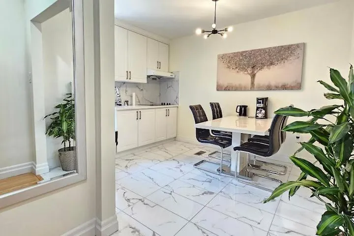 Mins Walk To Trinity Bellwood Park From Your Apartment Downtown Toronto Canada